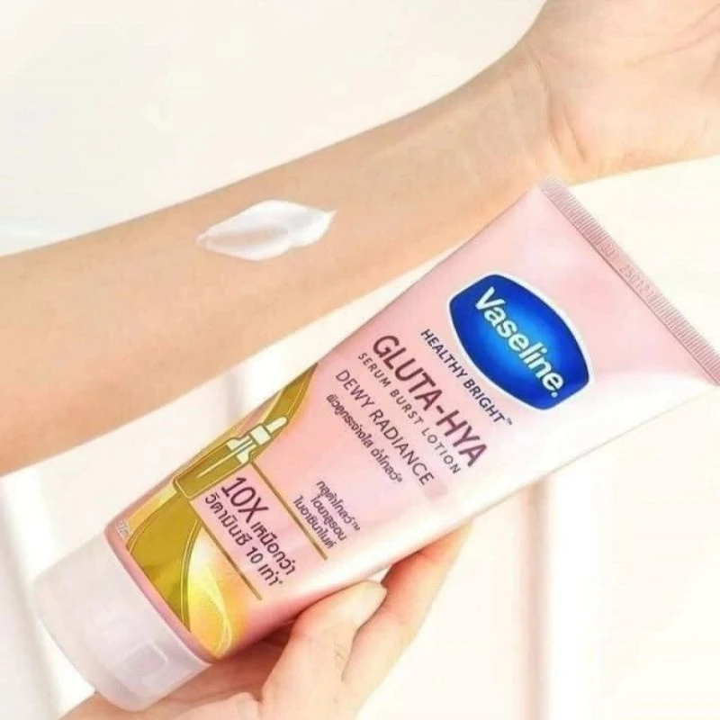 Sữa Dưỡng Thể Vaseline Sáng Da Ban Đêm 300ml - Dưỡng ẩm & Trắng Da - ảnh 4