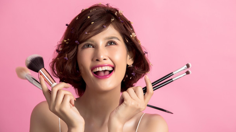 Trang Điểm Khuôn Mặt