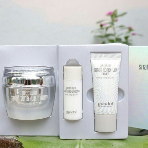Set Dưỡng Trắng Da Chiết Xuất Ốc Sên Goodal Premium Snail Tone Up Cream Special-4