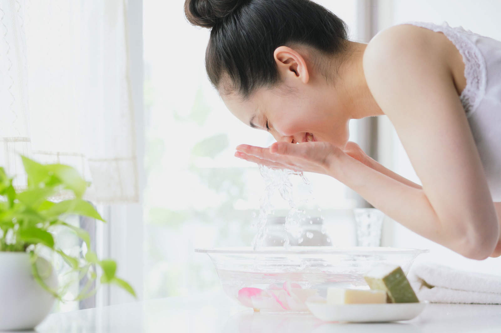 Cách làm xẹp nốt mụn sưng đỏ tại nhà cam-nang-cham-soc-da - 1