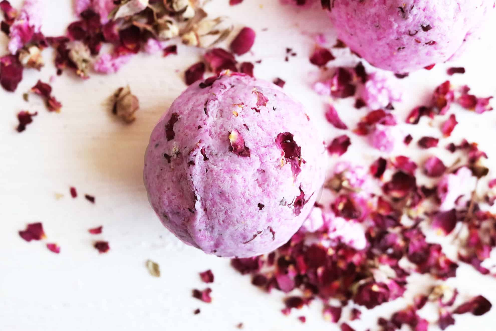 Tận hưởng spa làm đẹp tại gia với 3 dụng cụ cơ bản cam-nang-cham-soc-da - 1