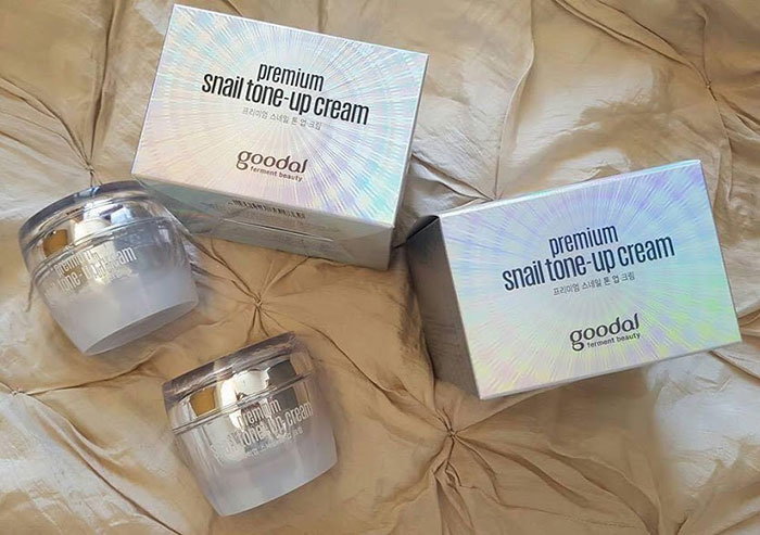 Kem Dưỡng Trắng Da Cao Cấp Ốc Sên Goodal Premium Snail Tone Up Cream Hàn Quốc Dưỡng Da Mặt-1