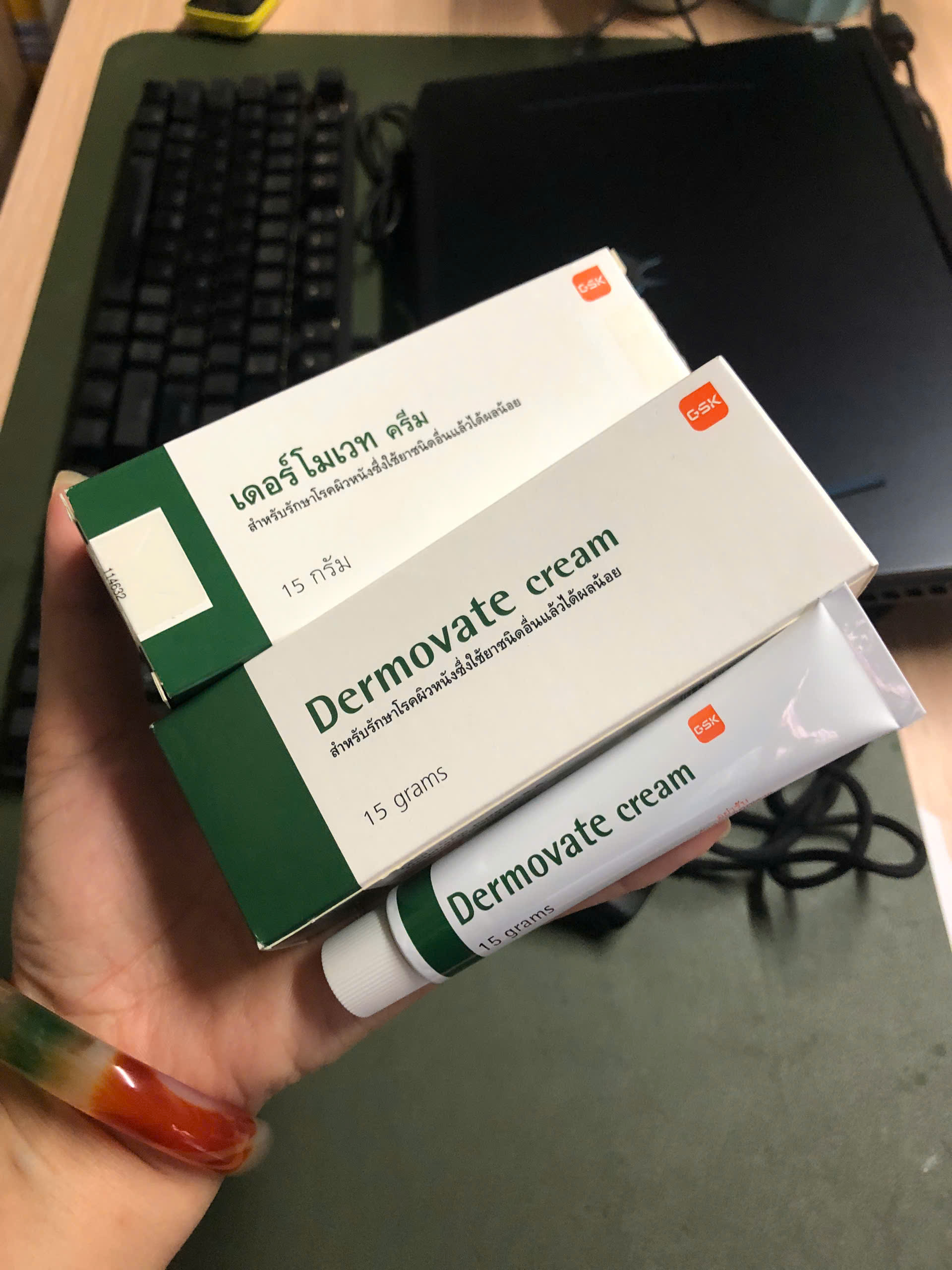 Kem bôi ngoài da điều trị vẩy nến, viêm da, Dermovate Cream Thái LAn 15g-1
